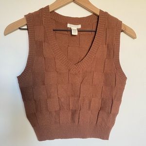 Womens size large brown sweater vest
